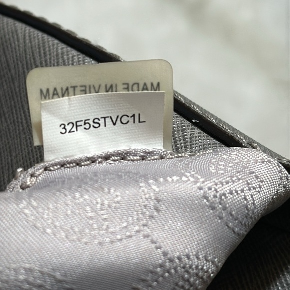 MICHAEL Michael KORS Saffiano Leather Shoulder Bag - Picture 14 of 16